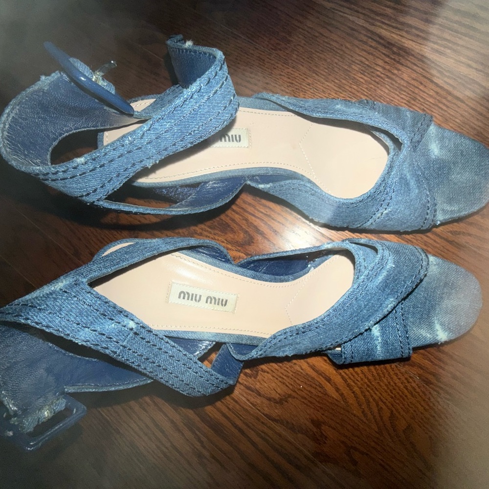 Miu Miu Blue Sandals with Ankle Strap and Open Toe